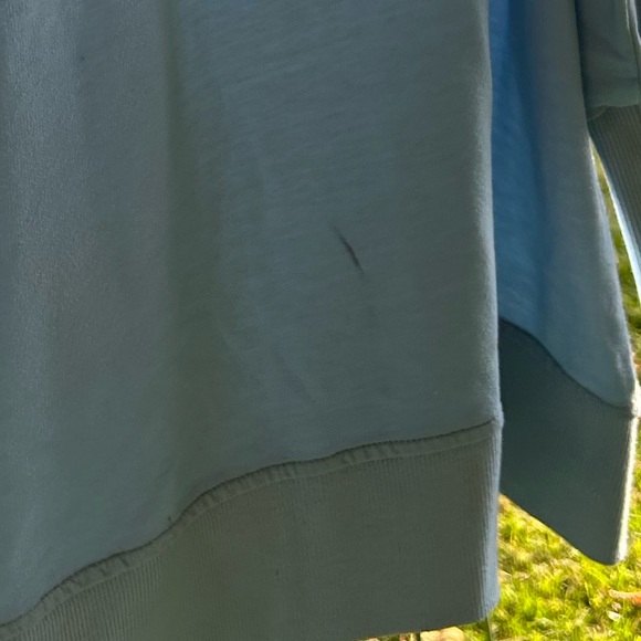 Tie-dye and ombre light blue and white women’s sweatshirt with ribbed cuffs - Picture 6 of 6